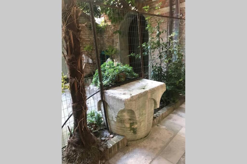 Appartamento Tipico Con Corte Privata Venedig Exterior foto